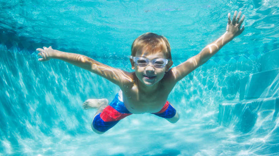 Kid Swimming - Hotel Facilities | Jet Park Hotel Rotorua